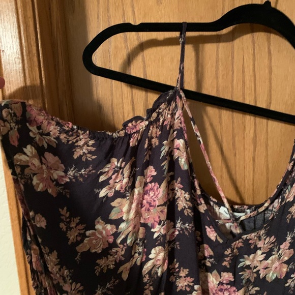 AEO Floral Romper - Picture 2 of 5